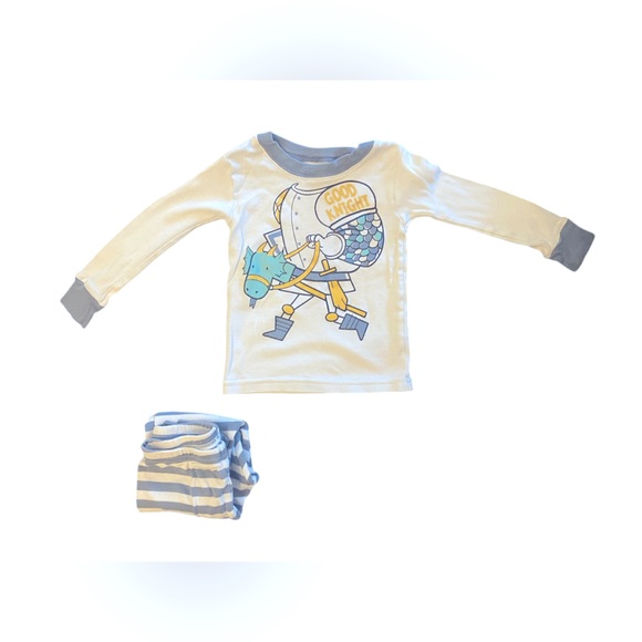 Carters Good Knight PJS Sz 2T Top & Bottom - Picture 2 of 7